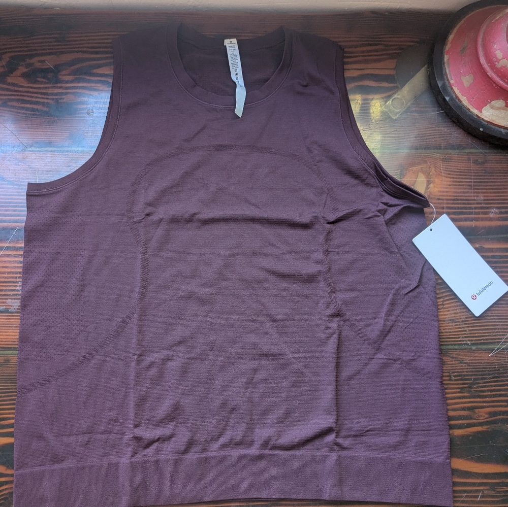 Lululemon Swiftly Breathe Muscle Tank – Women’s 12 – Plum (NWT)